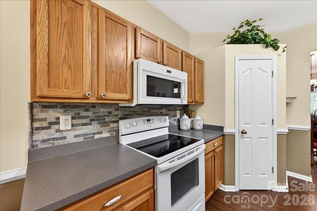 16046 Stuarts Draft Court, Charlotte, NC 28278