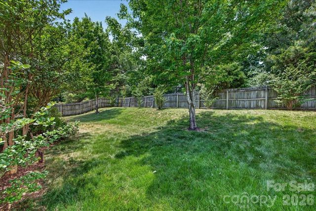 16046 Stuarts Draft Court, Charlotte, NC 28278