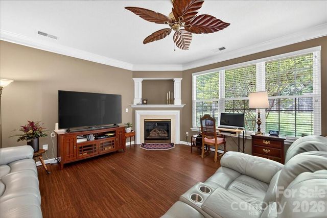 16046 Stuarts Draft Court, Charlotte, NC 28278