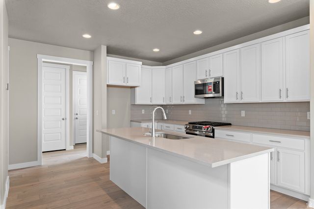 11184 S FORDMAN WAY, South Jordan, UT 84009