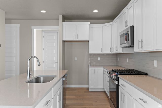 11184 S FORDMAN WAY, South Jordan, UT 84009