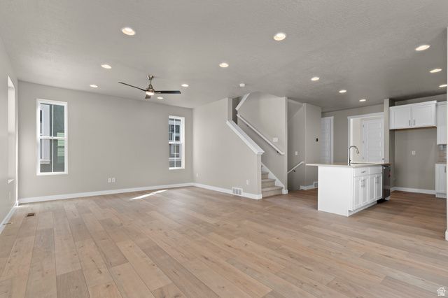 11184 S FORDMAN WAY, South Jordan, UT 84009