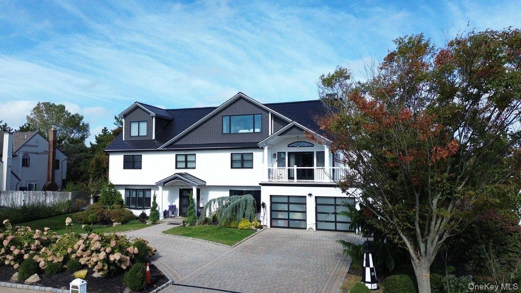 48 Shore Drive S, Copiague, NY 11726 — photo 2