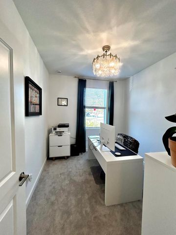 317 SE Crossoak Lane, Port St Lucie, FL 34984