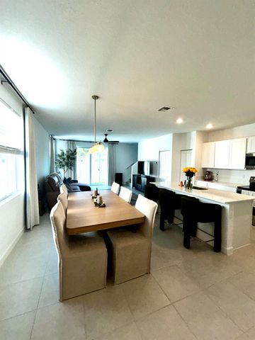 317 SE Crossoak Lane, Port St Lucie, FL 34984