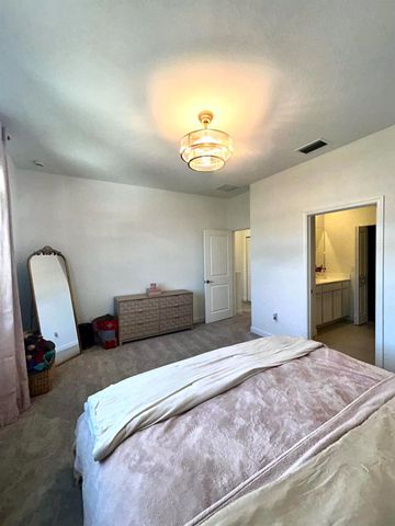 317 SE Crossoak Lane, Port St Lucie, FL 34984