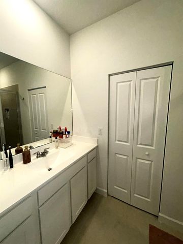 317 SE Crossoak Lane, Port St Lucie, FL 34984