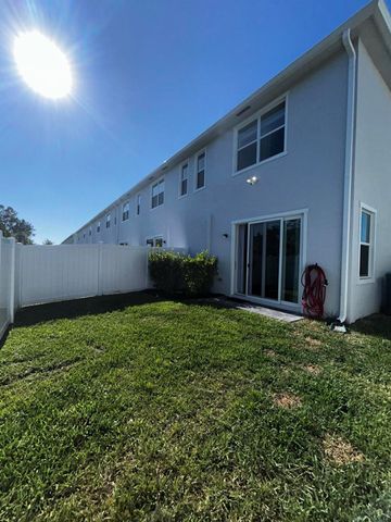 317 SE Crossoak Lane, Port St Lucie, FL 34984