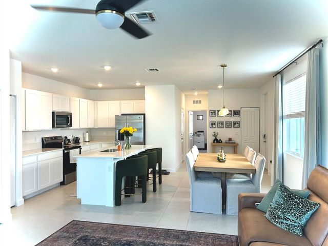 317 SE Crossoak Lane, Port St Lucie, FL 34984