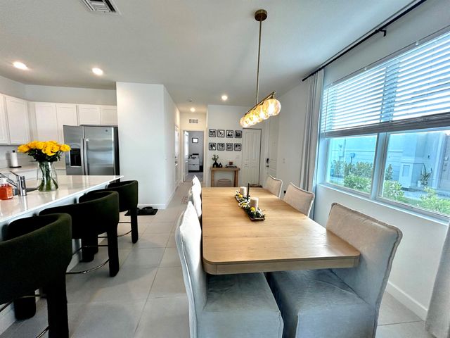 317 SE Crossoak Lane, Port St Lucie, FL 34984