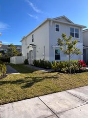 317 SE Crossoak Lane, Port St Lucie, FL 34984