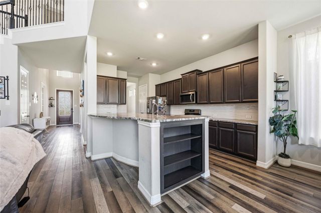 12721 Flora Manor Drive, La Marque, TX 77568