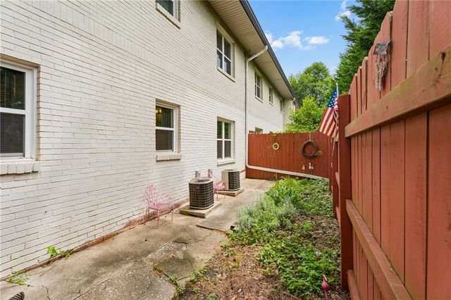 2477 N Decatur Road B2, Decatur, GA 30033