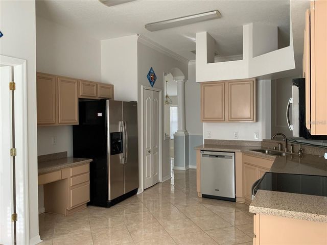 9730 WHITE BARN WAY, Riverview, FL 33569