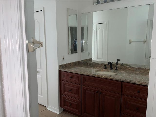 9730 WHITE BARN WAY, Riverview, FL 33569