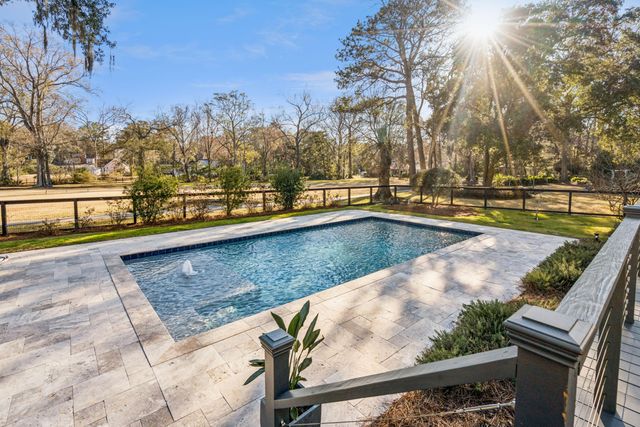 1015 Casseque Province, Mount Pleasant, SC 29464