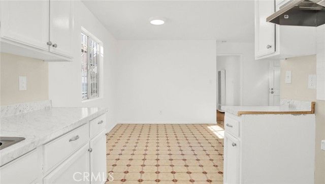 8024 Crockett, Los Angeles, CA 90001