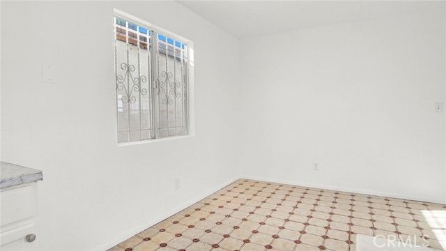 8024 Crockett, Los Angeles, CA 90001