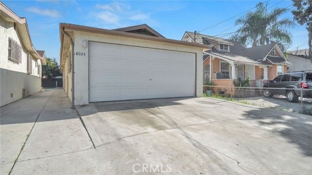 8024 Crockett, Los Angeles, CA 90001