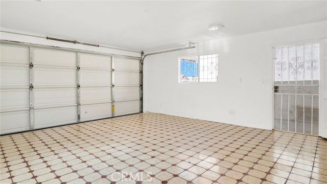 8024 Crockett, Los Angeles, CA 90001