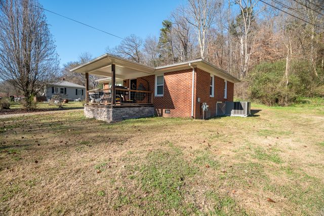314 Clifton Tpke, Waynesboro, TN 38485