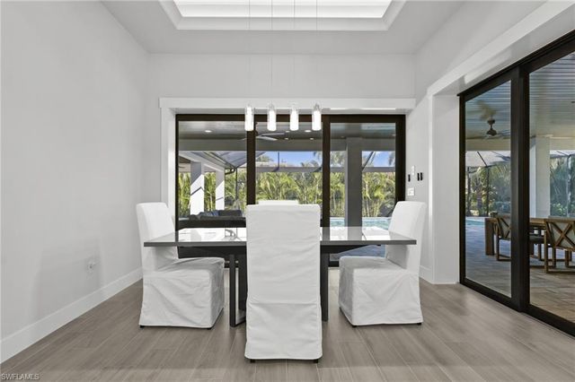 5513 Merlyn LN, Cape Coral, FL 33914