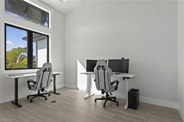 5513 Merlyn LN, Cape Coral, FL 33914