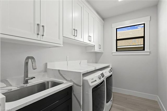 5513 Merlyn LN, Cape Coral, FL 33914