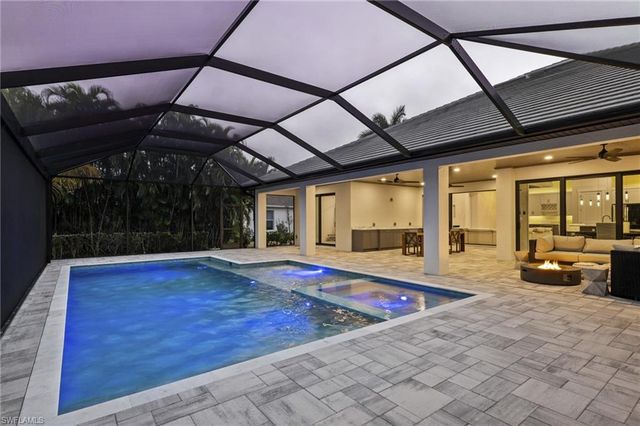 5513 Merlyn LN, Cape Coral, FL 33914