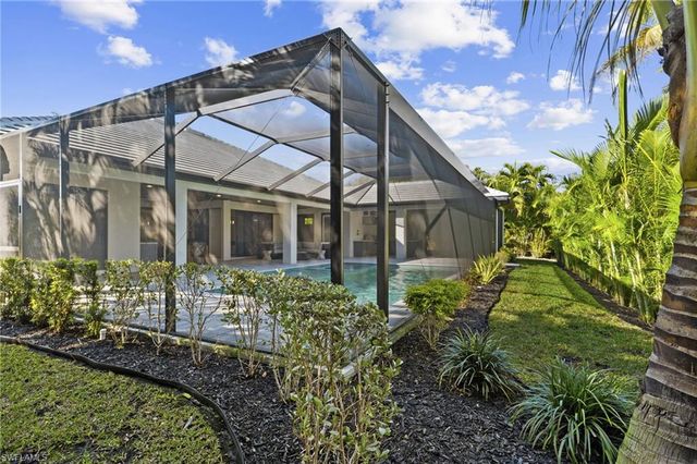 5513 Merlyn LN, Cape Coral, FL 33914