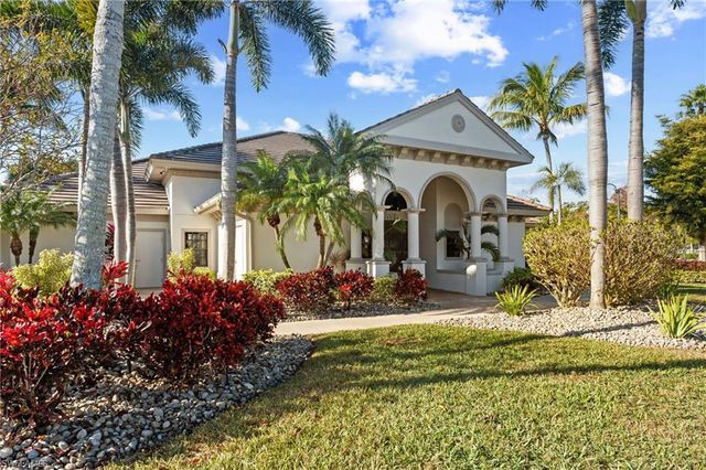 5513 Merlyn LN, Cape Coral, FL 33914