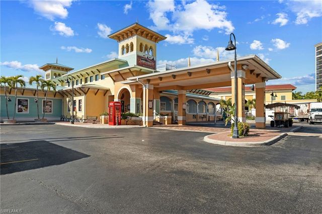 5513 Merlyn LN, Cape Coral, FL 33914