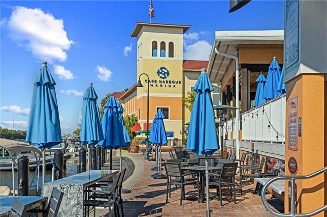 5513 Merlyn LN, Cape Coral, FL 33914