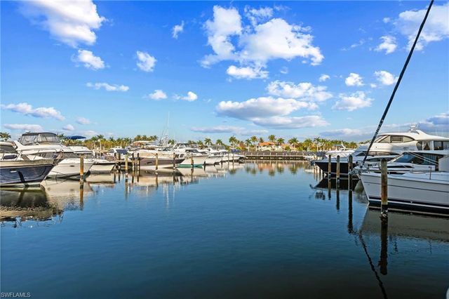 5513 Merlyn LN, Cape Coral, FL 33914