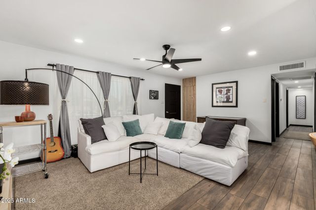 4713 E HIDALGO Avenue, Phoenix, AZ 85040