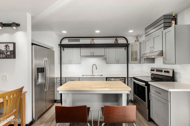 4713 E HIDALGO Avenue, Phoenix, AZ 85040