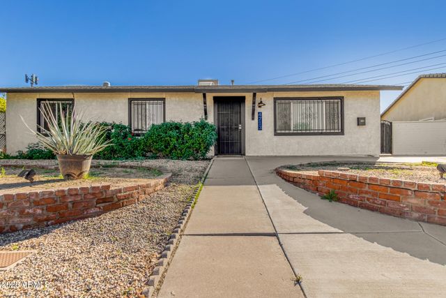 4713 E HIDALGO Avenue, Phoenix, AZ 85040