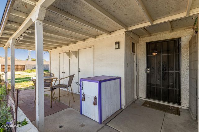 4713 E HIDALGO Avenue, Phoenix, AZ 85040