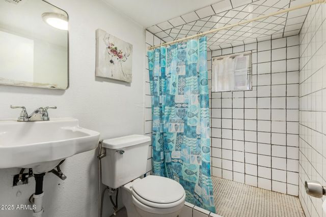 4713 E HIDALGO Avenue, Phoenix, AZ 85040