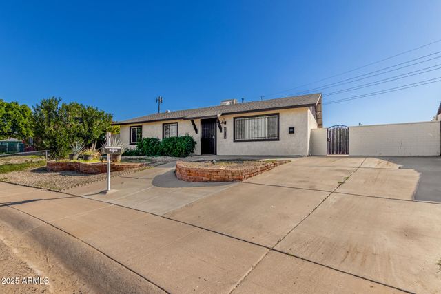 4713 E HIDALGO Avenue, Phoenix, AZ 85040