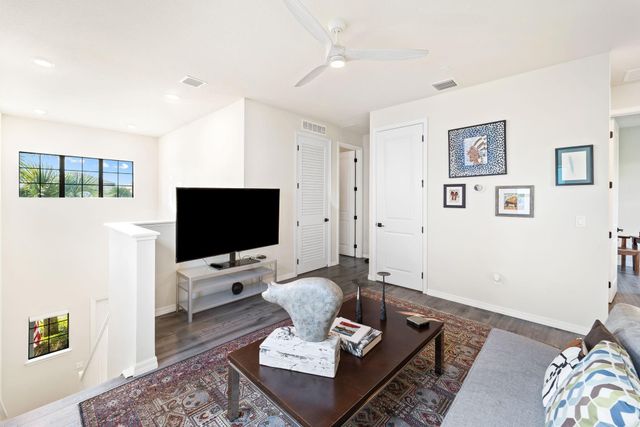 4458 Providence Way, Oakland Park, FL 33309