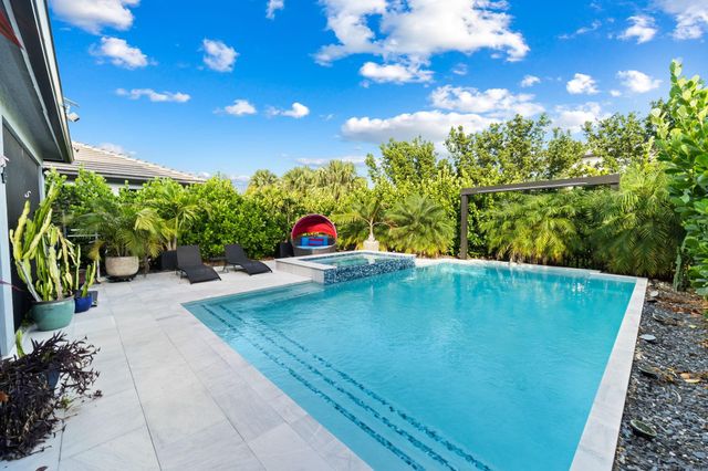 4458 Providence Way, Oakland Park, FL 33309