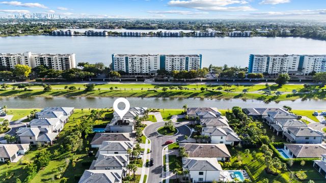 4458 Providence Way, Oakland Park, FL 33309