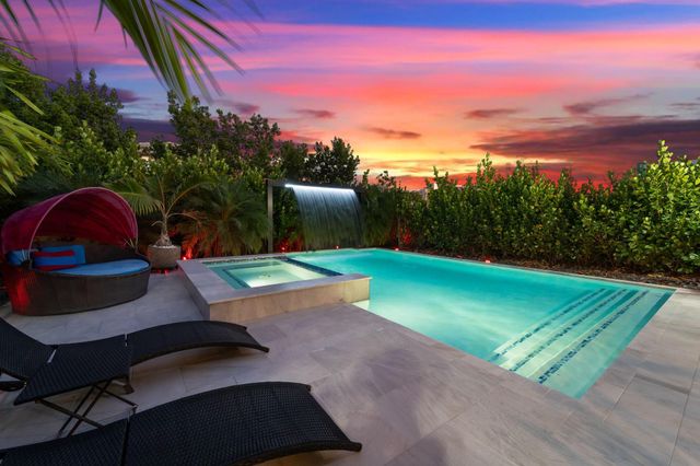 4458 Providence Way, Oakland Park, FL 33309