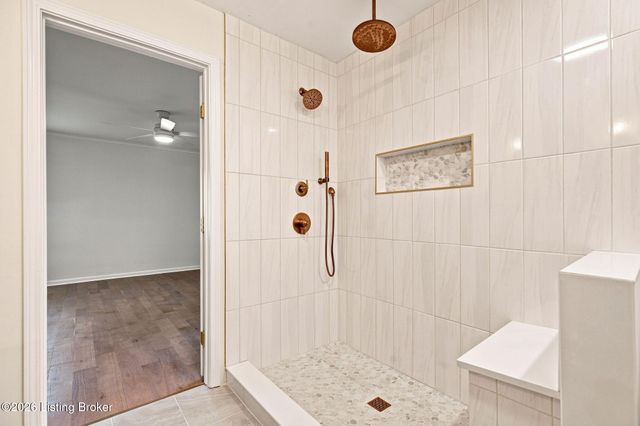 3111 Dunleith Ct, Louisville, KY 40241