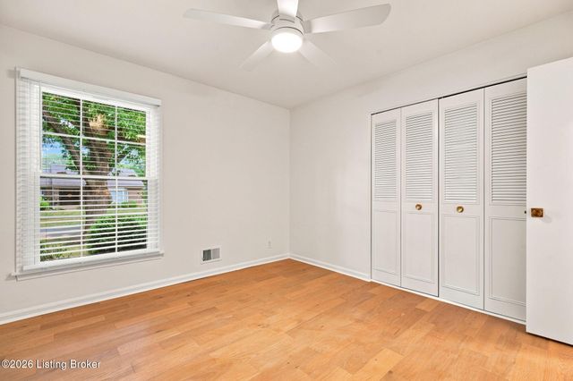 3111 Dunleith Ct, Louisville, KY 40241