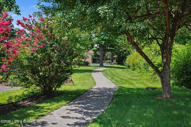 3111 Dunleith Ct, Louisville, KY 40241