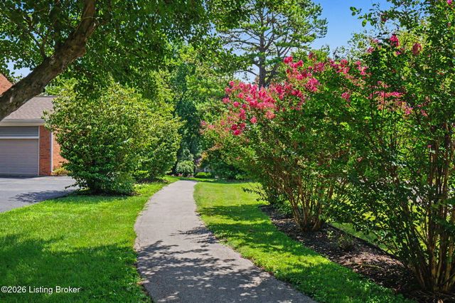 3111 Dunleith Ct, Louisville, KY 40241