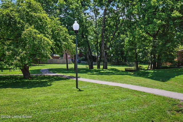 3111 Dunleith Ct, Louisville, KY 40241