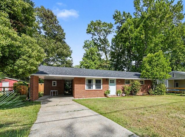 2633 Dellwood Avenue, North Charleston, SC 29405
